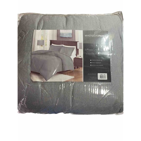 Madison Park Mini Comforter Set Gray King Down Alternative With 2 Shams NEW - Picture 3 of 14